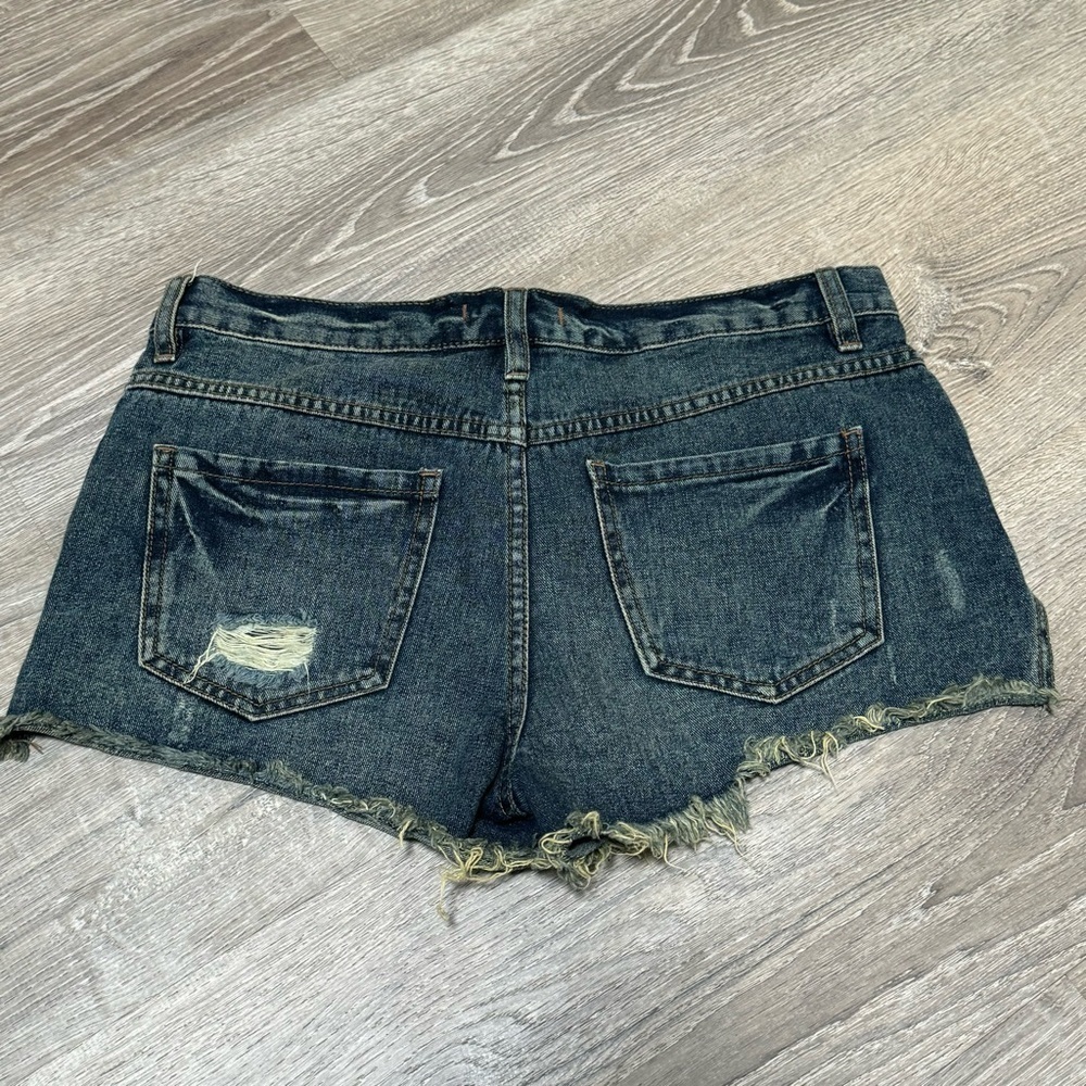FREE PEOPLE 5 Button Fly Frayed Distressed Raw hem Denim Shorts 27 - Picture 3 of 8